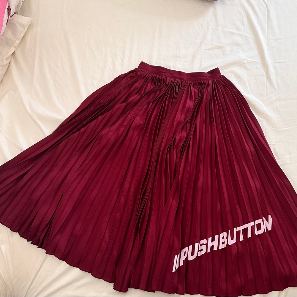 NWT Pushbutton crimson/burgundy color pleated skirt/S